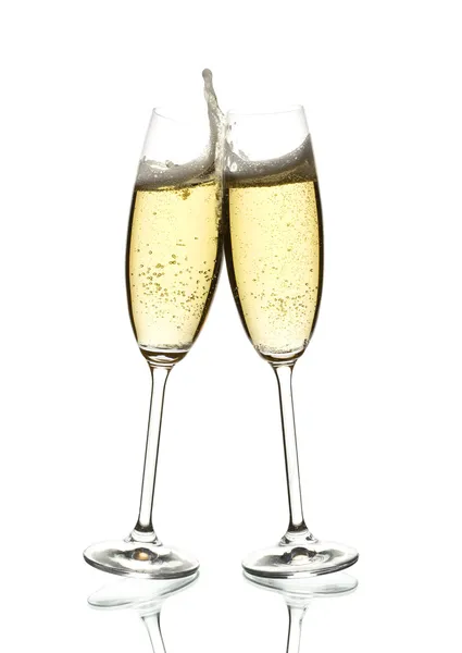 Dwie szklanki wina musującego szczęk — Zdjęcie stockowe