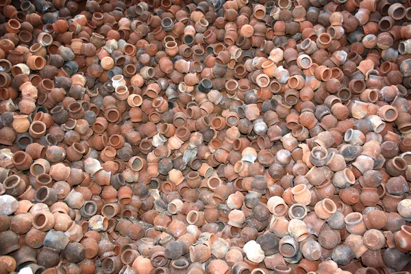 Фон глиняных горшков — стоковое фото