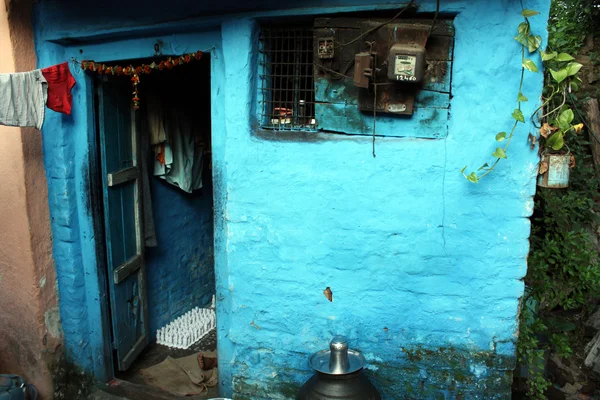 Una Vecchia Casa Colore Blu Nei Ghetti Indiani — Foto Stock