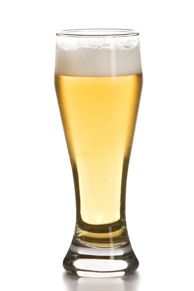 Bierglas isoliert auf weiß — Stockfoto