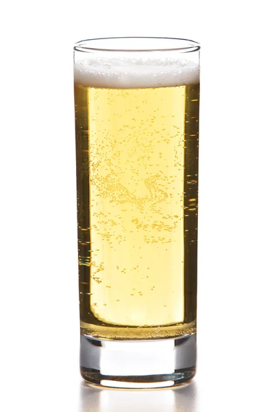 Glas full av öl — Stockfoto
