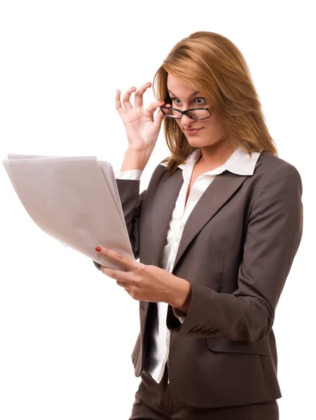 Biznes Kobieta Patrząc Papiery — Zdjęcie stockowe