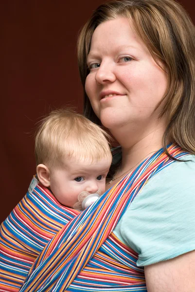 Mother Holds Her Baby Girl Wraparound Sling — Stock Photo, Image