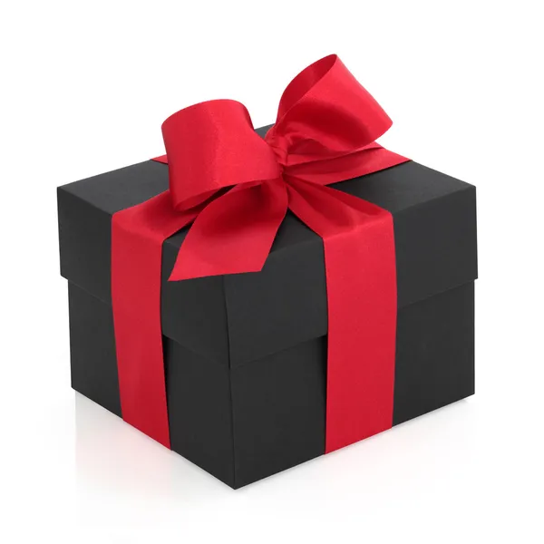 Κουτί δώρου με κόκκινο φιόγκο — Φωτογραφία Αρχείου