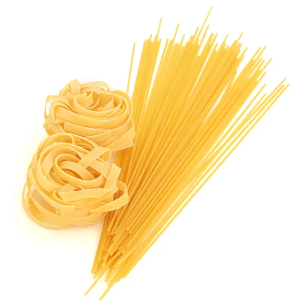 Spaghetti und Tagliatelle — Stockfoto