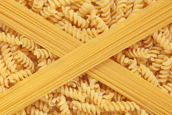 Fusilli Nudeln und Spaghetti — Stockfoto