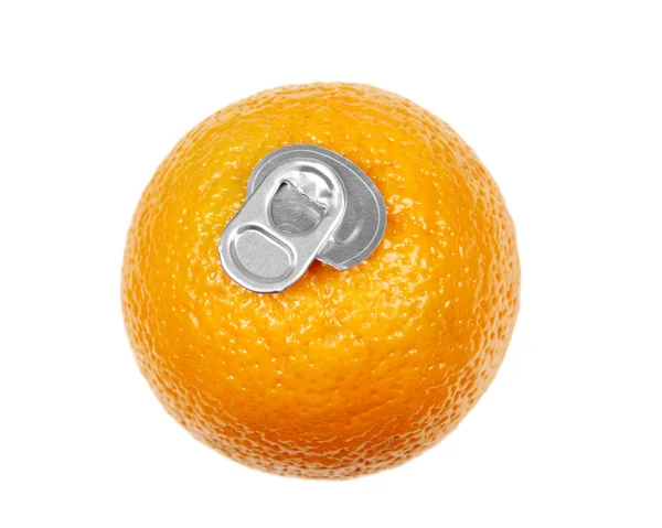 白い背景に分離された新鮮なオレンジ ジュースの缶 — ストック写真