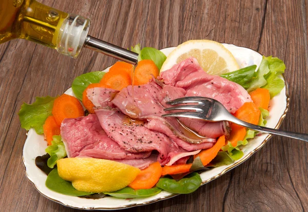 stock image Roastbeef with salad