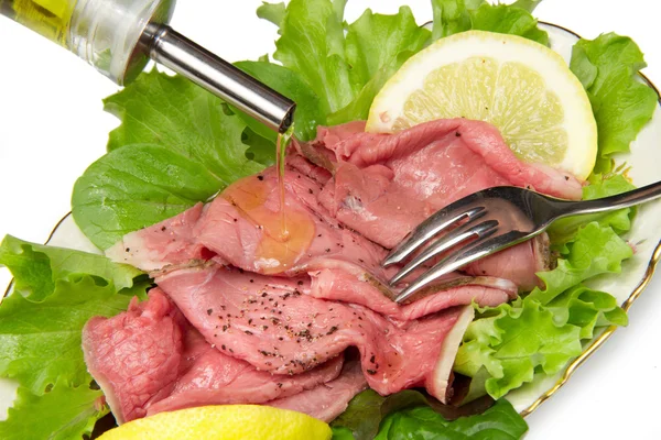 Roastbeef met salade — Stockfoto