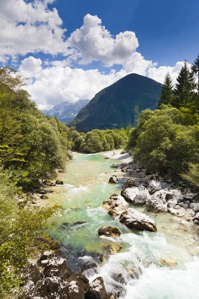 Die julianischen Alpen in Slowenien - Fluss Soca — Stockfoto