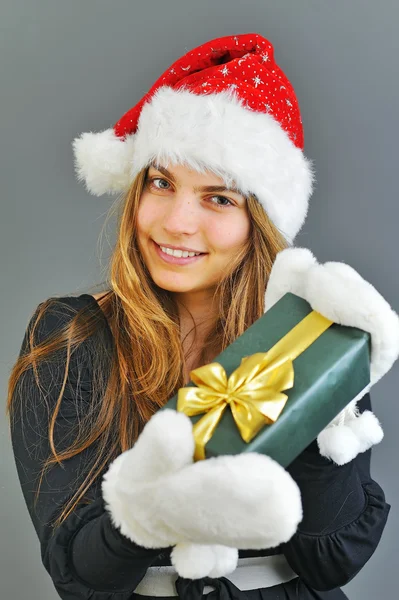 Winter girl with gift — Stock Photo, Image
