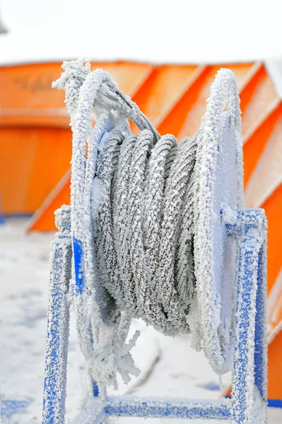 Frozen ship cable — Stock Photo, Image