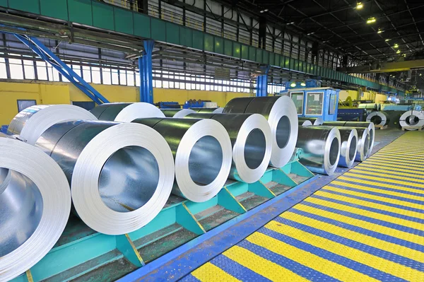 Rotoli imballati di lamiera d'acciaio — Foto Stock
