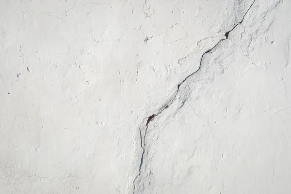 Very old wall with big crack — Stock Photo, Image