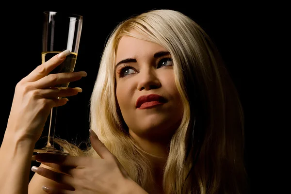 Sexig kvinna med champagne glas — Stockfoto