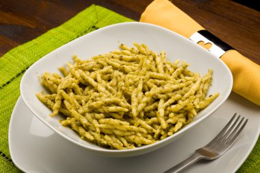 Pesto ile makarna