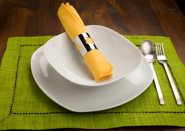 Mesa com pratos — Fotografia de Stock