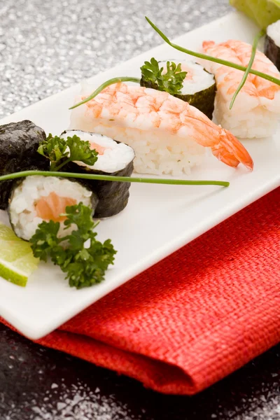 Sushi és sashimi — Stock Fotó
