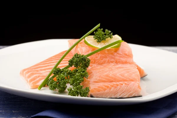 Filete de salmón con lima — Foto de Stock