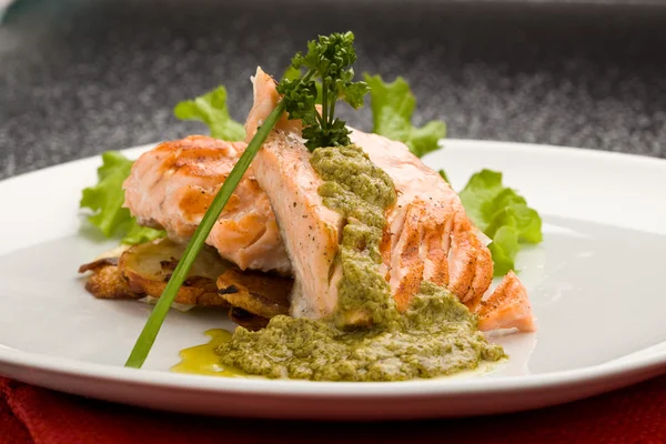 Grilled Salmon with Basil sauce — Stock Photo, Image