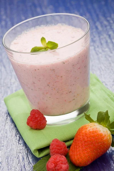 딸기 밀크 쉐이크 — 스톡 사진