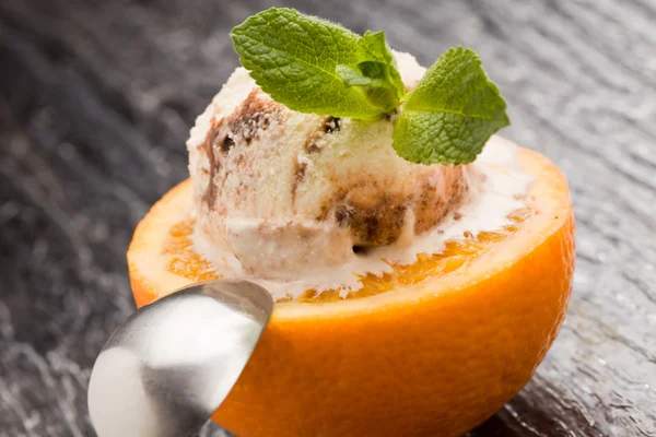 Oranje en ijs - dessert — Stockfoto