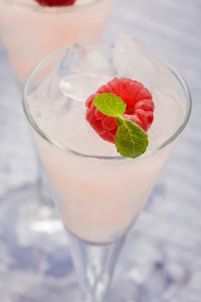 Raspberry liqueur — Stock Photo, Image