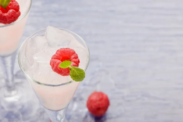 Raspberry liqueur — Stock Photo, Image