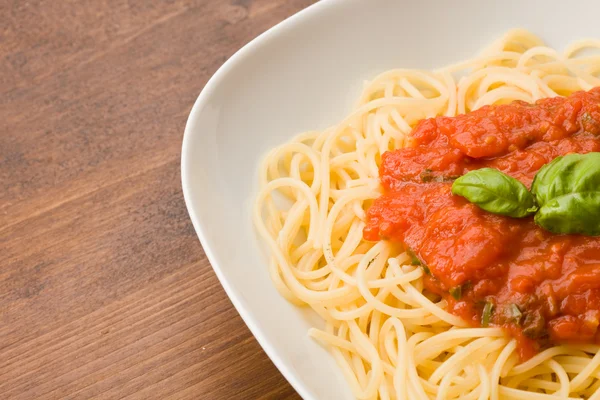 Spaghetti mit Toamtoe-Sauce — Stockfoto