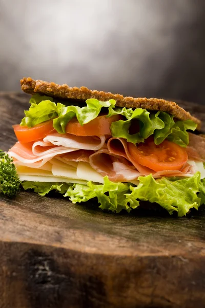 Sandwich dengan bacon — Stok Foto