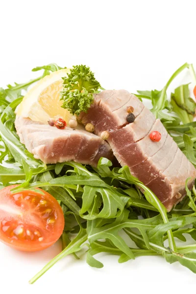 Gesneden tonijnsteak — Stockfoto