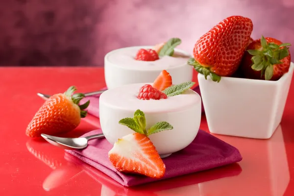 Strawberry yogurt with mint leaf — Stock Photo, Image
