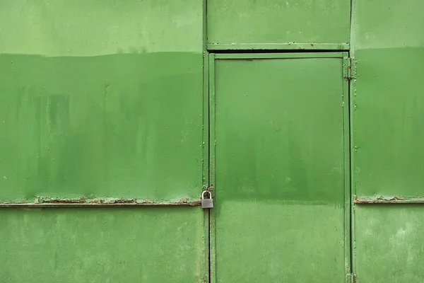 Grüne rostige Metallwand — Stockfoto