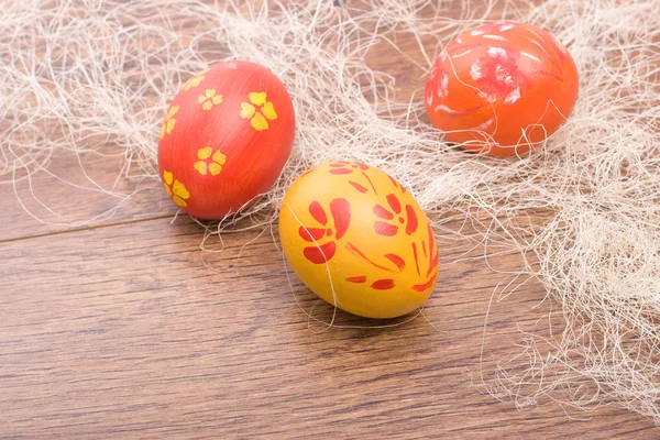 Elle boyanmış Paskalya yumurtaları — Stok fotoğraf