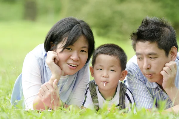 Outdoor asian family portrait with — Stock Photo, Image