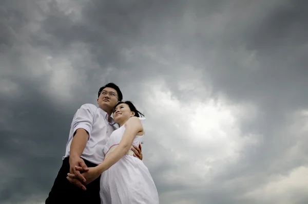 Asiática recién casada pareja — Foto de Stock