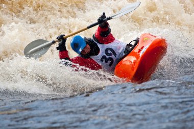 Freestyle whitewater üzerinde