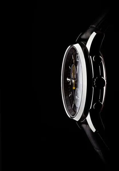 Zegarek na rękę w ciemności — Zdjęcie stockowe