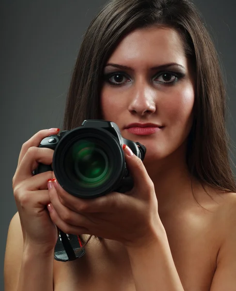 Sexy dame fotograaf — Stockfoto
