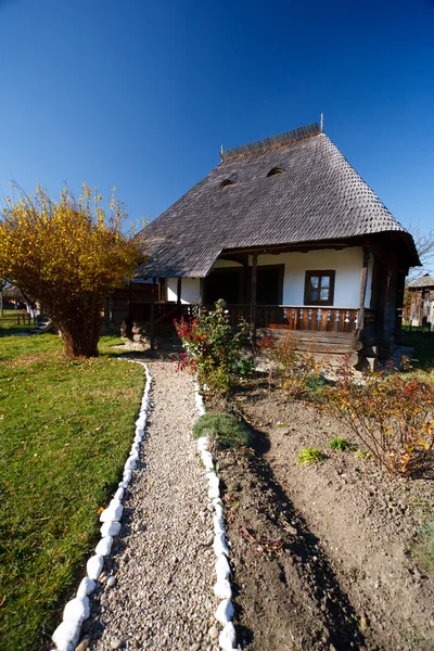 Casa tradicional rumana - ver toda la serie — Foto de Stock