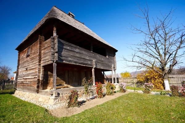 Traditionella rumänska hus - se hela serien — Stockfoto