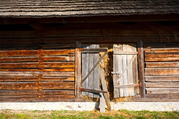 Old countryside barn in Romania - see the whole series — Stok fotoğraf