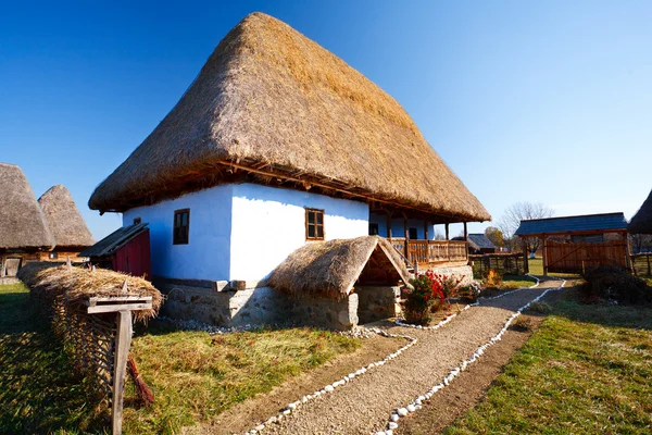 Rumuński tradycyjny dom - Zobacz całą serię — Zdjęcie stockowe