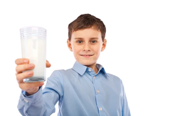 Porträt Eines Netten Schuljungen Mit Einem Glas Milch Isoliert Auf — Stockfoto