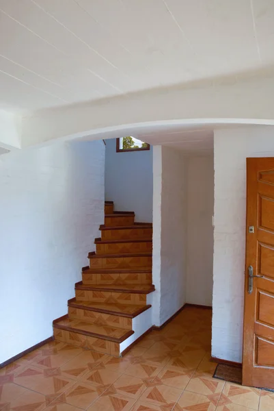 家の廊下と階段 — ストック写真