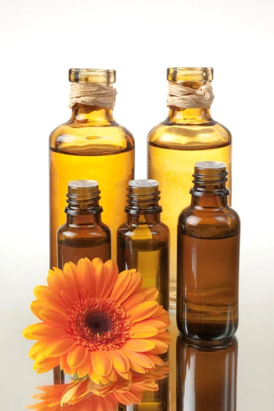 Aceites Tratamiento Spa Con Flor —  Fotos de Stock