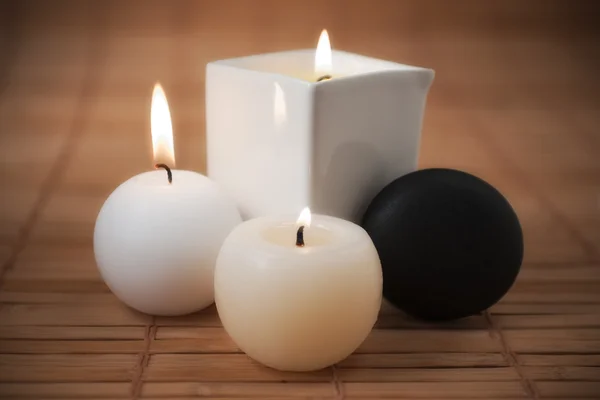 Aromatik candels ve spa taşı — Stok fotoğraf