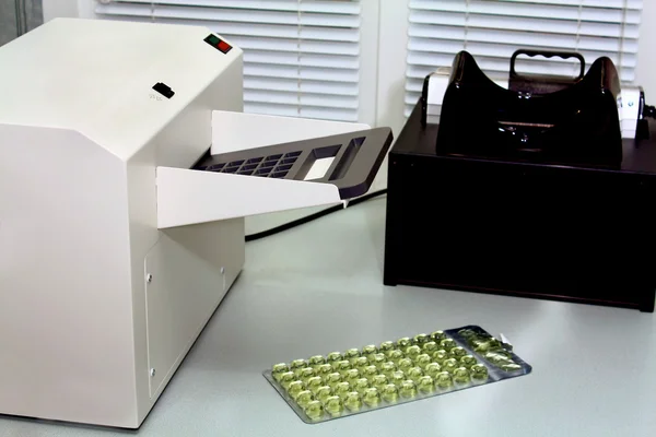 Laboratory equipment for determination of analyses — Stock Photo, Image