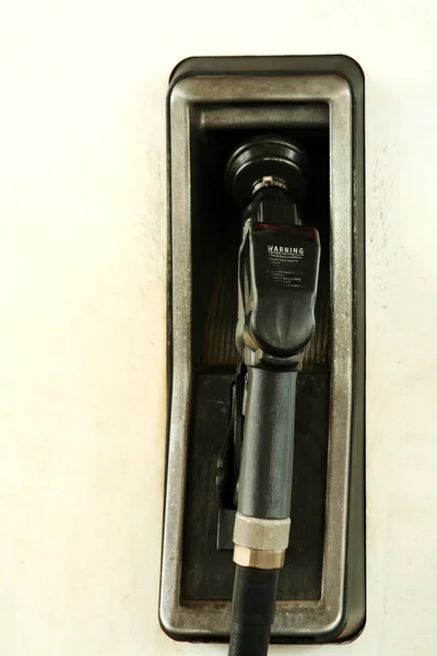 Avvicinamento di una maniglia della pompa di gas — Foto Stock