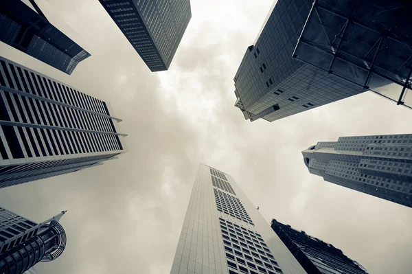 Panoramę Miasta Budynkami Firmy Góruje Nad Niebo — Zdjęcie stockowe